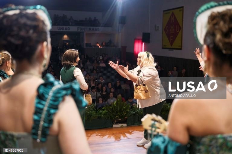 Danças e bailinhos de Carnaval na ilha Terceira, nos Açores, envolvem cerca de 1500 músicos e atores amadores, que atuam, de forma gratuita, durante quatro dias, em mais de três dezenas de salas por toda a ilha, Praia da Vitória, Terceira, Açores.