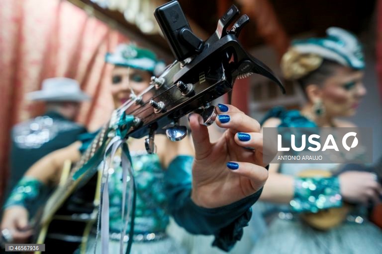 Danças e bailinhos de Carnaval na ilha Terceira, nos Açores, envolvem cerca de 1500 músicos e atores amadores, que atuam, de forma gratuita, durante quatro dias, em mais de três dezenas de salas por toda a ilha, Praia da Vitória, Terceira, Açores.