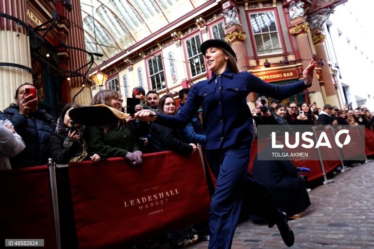 Reino Unido: Tradicional corrida do Dia da Panqueca em Londres