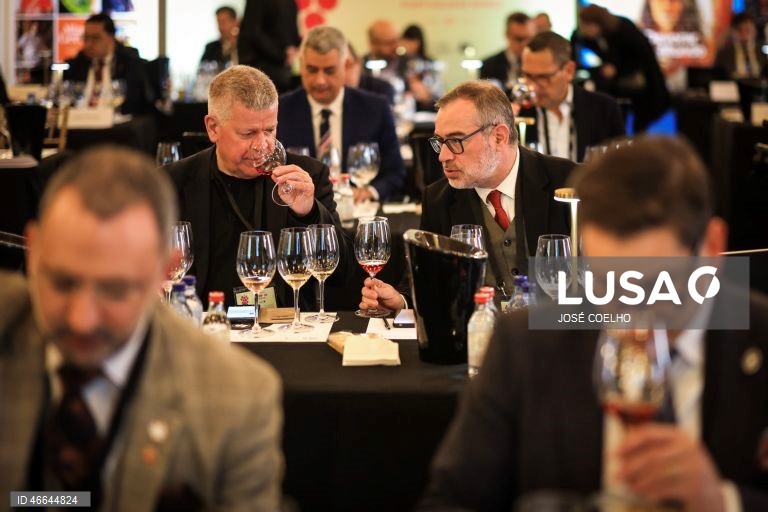 Members of the jury attend a wine tasting event during the opening day of the ‘Essencia do Vinho-Porto 2026’ at Bolsa Palace in Porto, Portugal, 26 February 2026. ‘Essencia do Vinho-Porto 2012’ runs from 26 February until 3rd March. JOSÉ COELHO/LUSA 
