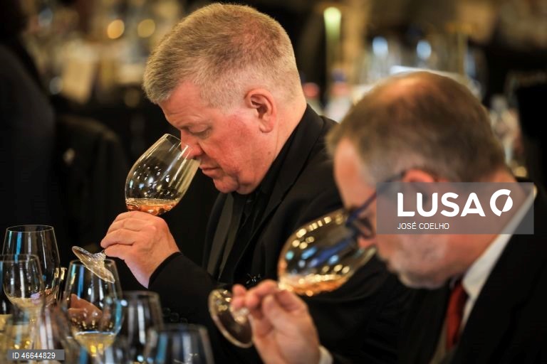 Members of the jury attend a wine tasting event during the opening day of the ‘Essencia do Vinho-Porto 2026’ at Bolsa Palace in Porto, Portugal, 26 February 2026. ‘Essencia do Vinho-Porto 2012’ runs from 26 February until 3rd March. JOSÉ COELHO/LUSA 