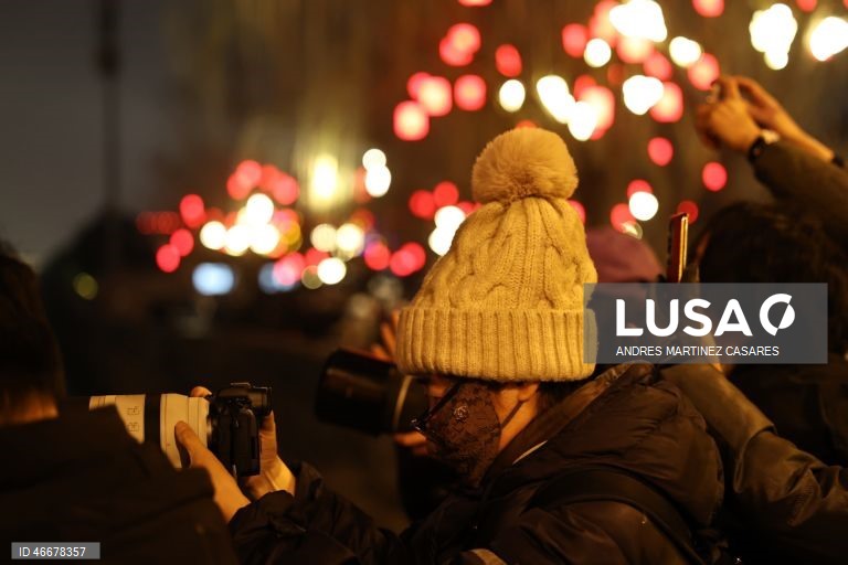 Lua de Sangue aparece durante eclipse lunar total