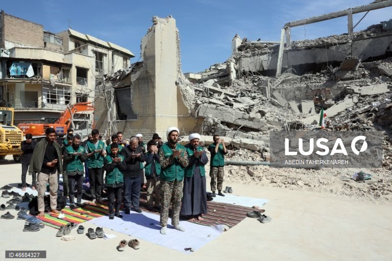 Irão: Ataques dos EUA e Israel continuam