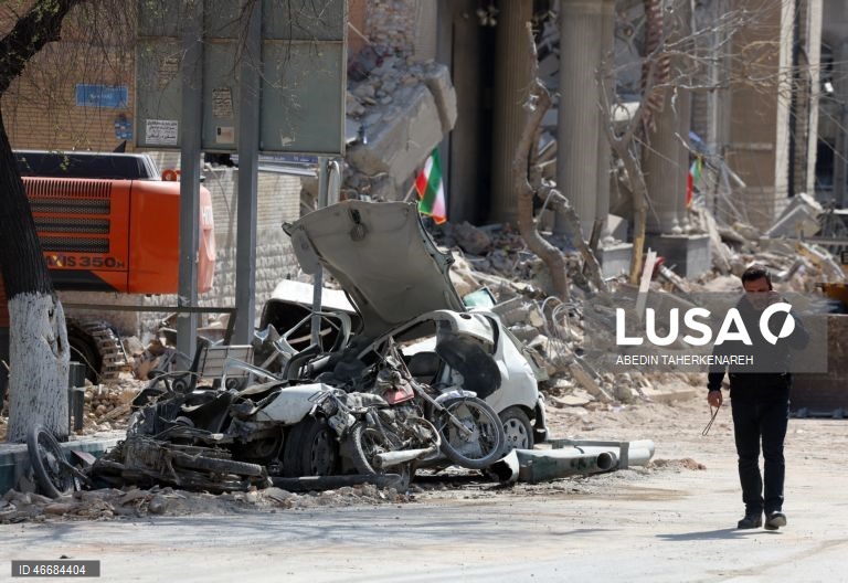 Irão: Ataques dos EUA e Israel continuam