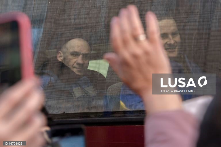 Ucrânia e Rússia trocam prisioneiros de guerra