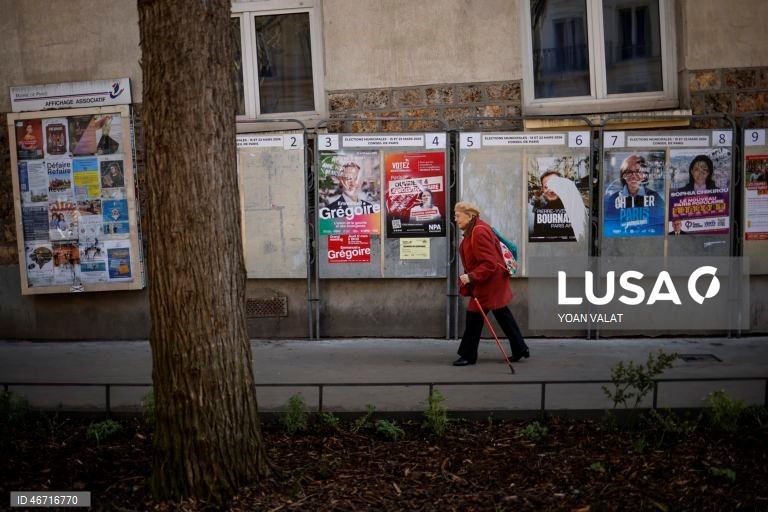 França: Cartazes de campanha para as eleições autárquicas