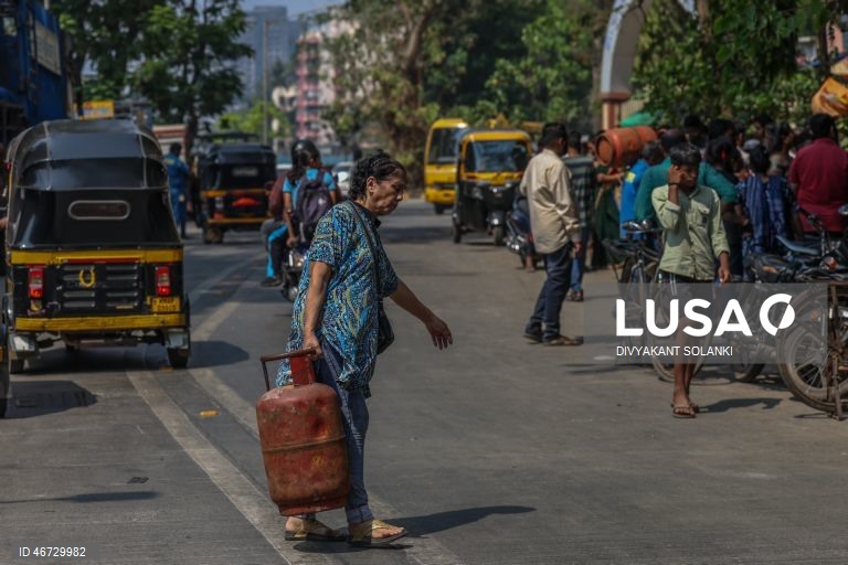 Índia: escassez de gás GPL atinge Mumbai durante o conflito no Médio Oriente