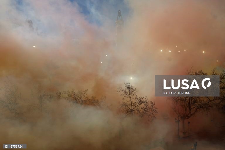 Valência: tradicional festa das Fallas 