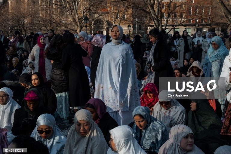 EUA: Muçulmanos celebram o fim do ramadão em Nova Iorque