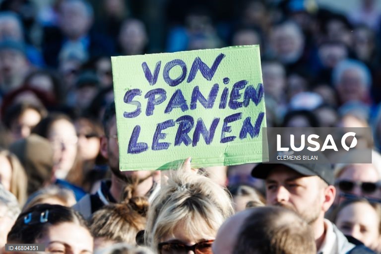 Berlim: Manifestação contra a violência digital sexualizada.