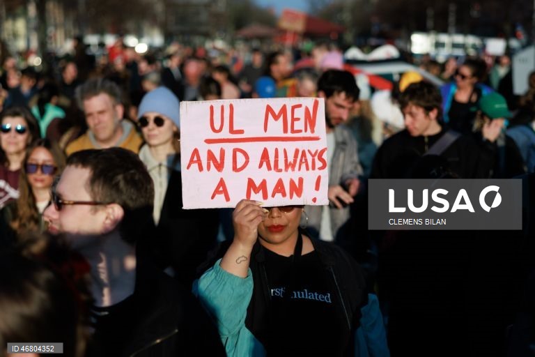 Berlim: Manifestação contra a violência digital sexualizada.