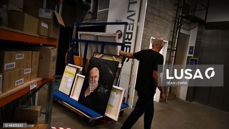 Sydney: Artistas apresentam obras para os principais prémios anuais de arte da Austrália.