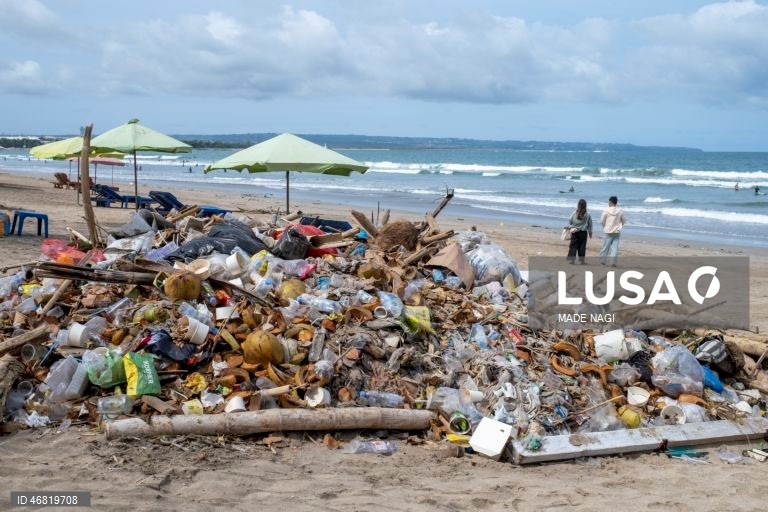 Indonésia: Poluição ambiental no Bali