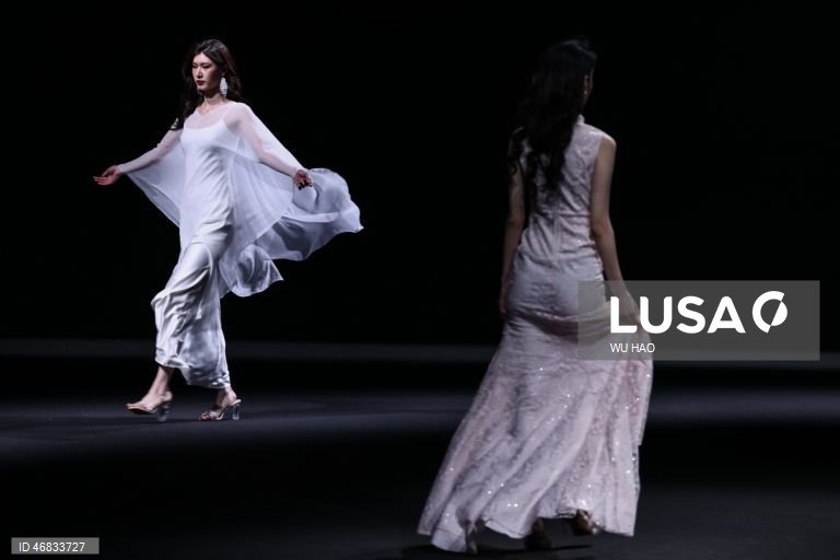 Semana da Moda da China - MOMIWEI by Wei Shan 