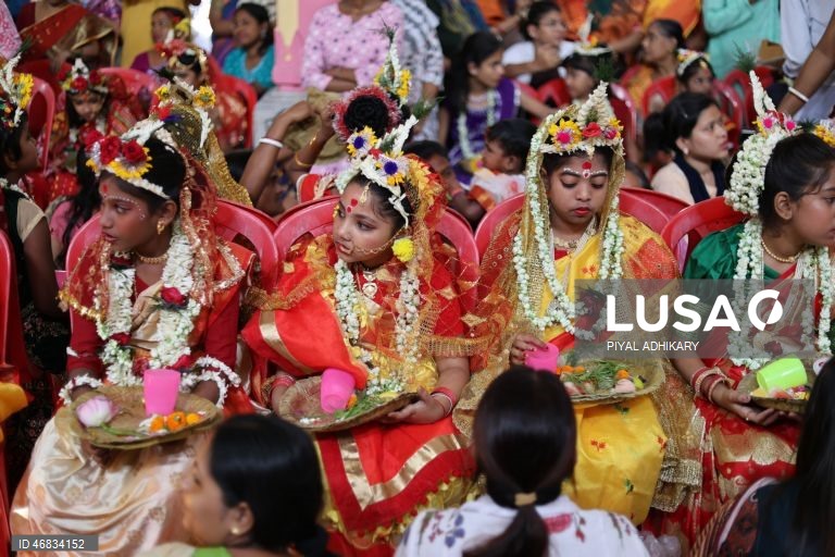 Índia: Festival Hindu Kumari Puja em Calcutá