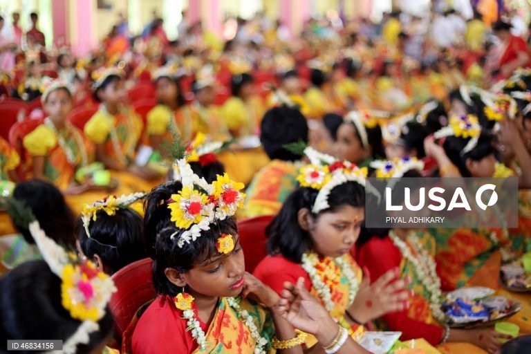 Índia: Festival Hindu Kumari Puja em Calcutá