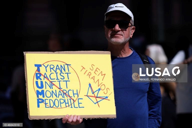 Manifestação “Sem Tiranos/ No Kings” no Porto