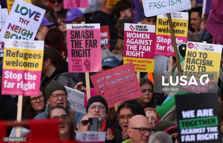 Reino Unido: Manifestação contra a extrema direita em Londres