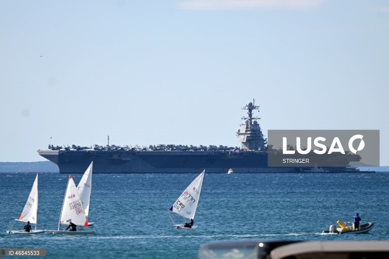 Porta-aviões da Marinha dos EUA USS Gerald R. Ford (CVN-78), atracado em Split, na Croácia. O navio chegou para reparações na sequência de um incêndio não relacionado com combate, ocorrido durante operações no Mar Vermelho.