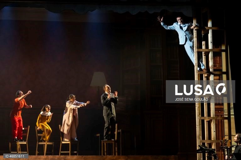 Teatro: Ensaio de imprensa do "Sr. Engenheiro" – Alegadamente Um Musical