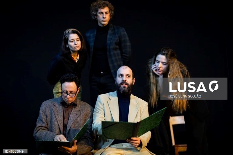 Ensaio de imprensa da peça "Nesta Hora Primeira: de Novo"