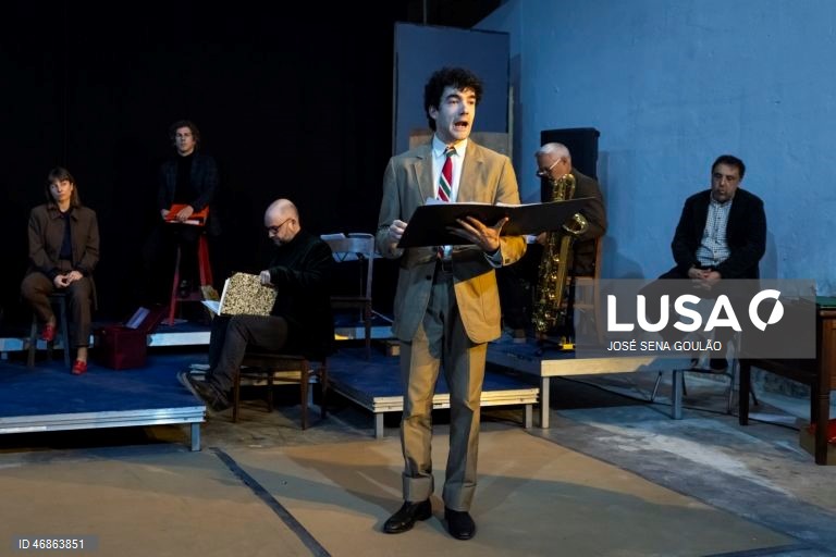 Ensaio de imprensa da peça "Nesta Hora Primeira: de Novo"