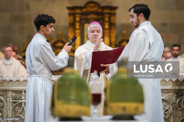 O Arcebispo de Braga D.José Cordeiro presidiu esta manha á Missa Crismal e Bênção dos Santos Óleos na Sé Catedral de Braga, durante as Solenidades da Semana Santa de Braga, Portugal, 2 Abril  2026. HUGO DELGADO/LUSA