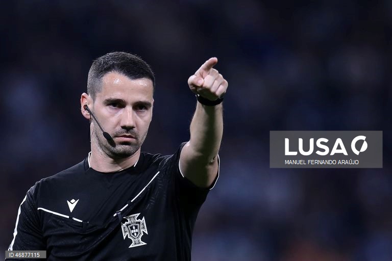 O FC Porto concedeu hoje frente ao Famalicão o terceiro empate caseiro na I Liga portuguesa de futebol, com a igualdade 2-2 no jogo da 28.ª jornada a deixar o líder com cinco pontos de vantagem sobre o Sporting.