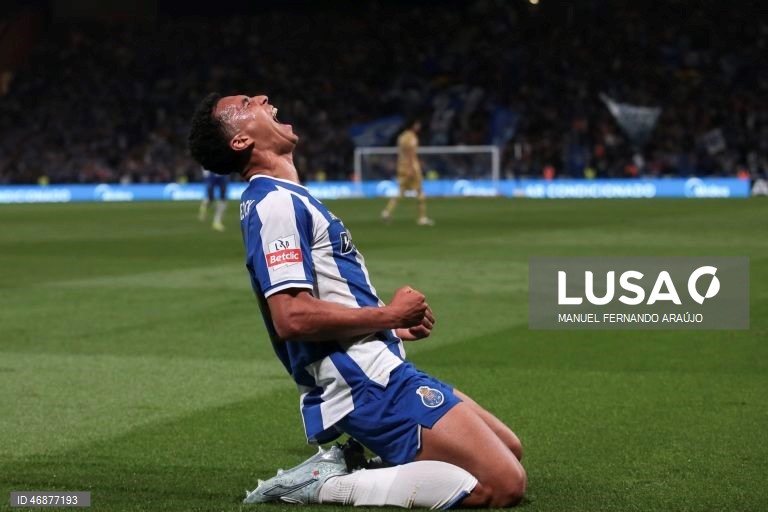 O FC Porto concedeu hoje frente ao Famalicão o terceiro empate caseiro na I Liga portuguesa de futebol, com a igualdade 2-2 no jogo da 28.ª jornada a deixar o líder com cinco pontos de vantagem sobre o Sporting.