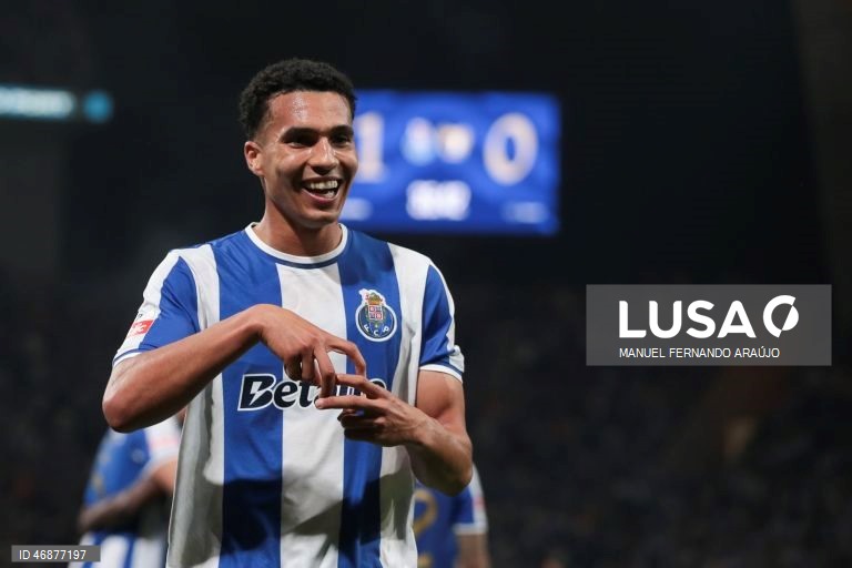 O FC Porto concedeu hoje frente ao Famalicão o terceiro empate caseiro na I Liga portuguesa de futebol, com a igualdade 2-2 no jogo da 28.ª jornada a deixar o líder com cinco pontos de vantagem sobre o Sporting.