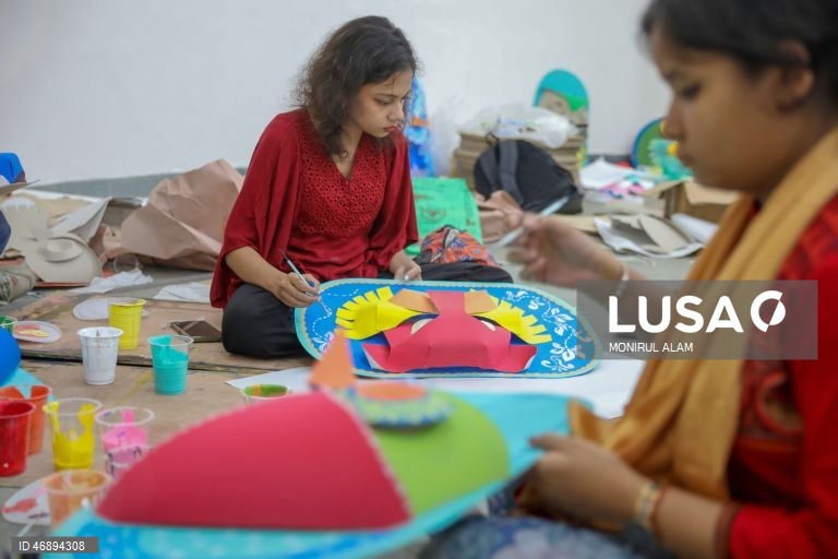 Daca: Preparações para o Ano Novo de Bangla 1433, "Pahela Baishakh"