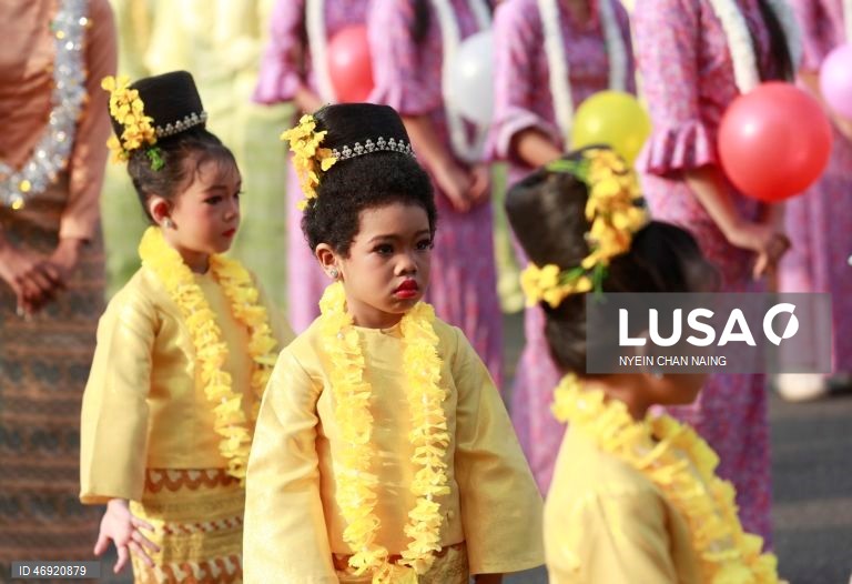 Myanmar: Festival da Água em Yangon