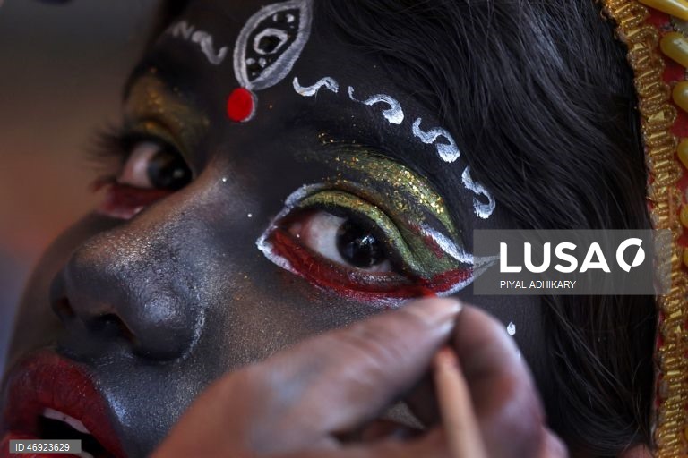 India: Festival de Gajan em Bengala Ocidental