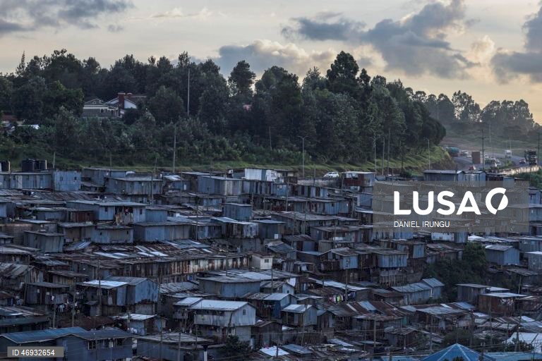 Quénia: quotidiano na favela Kibela, em Nairobi