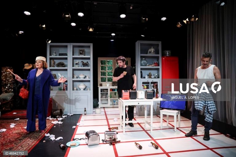 Teatro: Ensaio de imprensa da peça "Verdadeiro Oeste"