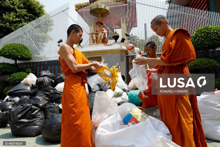 Tailândia: Templo budista combate o desperdício com um programa de gestão de resíduos