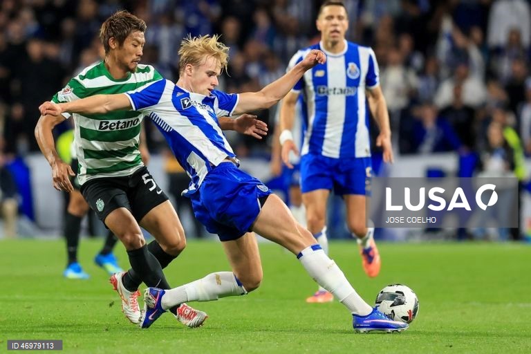 O Sporting qualificou-se hoje pela 32.ª vez para a final da Taça de Portugal em futebol, ao empatar a zero no reduto do FC Porto, em encontro da segunda mão das meias-finais.