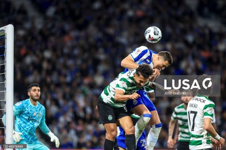 O Sporting qualificou-se hoje pela 32.ª vez para a final da Taça de Portugal em futebol, ao empatar a zero no reduto do FC Porto, em encontro da segunda mão das meias-finais.
