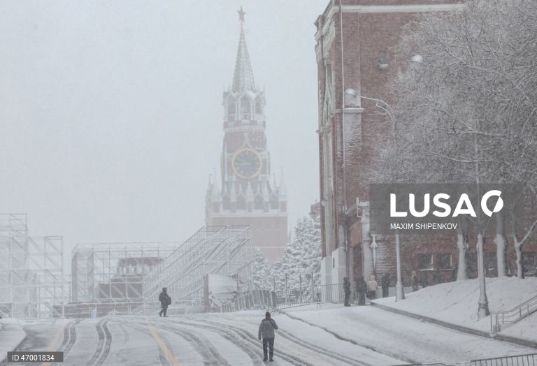Rússia: Queda de neve em Moscovo