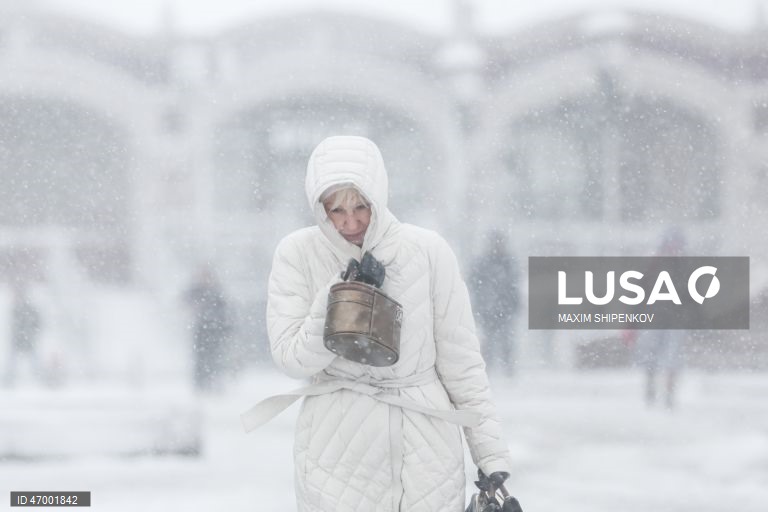 Rússia: Queda de neve em Moscovo