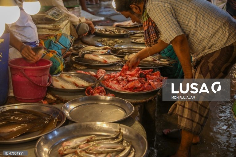 Bangladesh: Mercado de rua em Dhaka