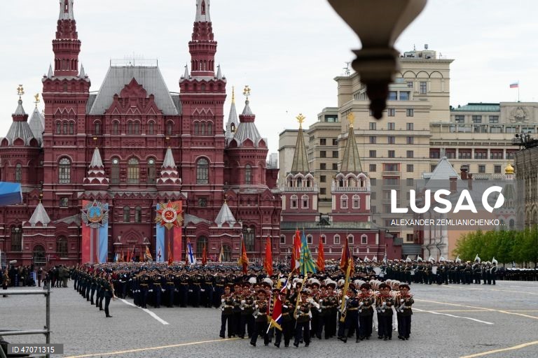 Rússia: Celebrações do Dia da Libertação em Moscovo