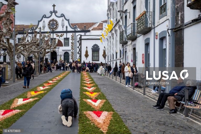Festas do Senhor Santo Cristo dos Milagres nos Açores