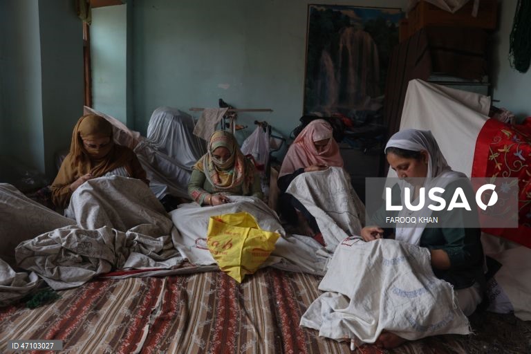 Índia: Artesãs preservam o artesanato secular da Caxemira