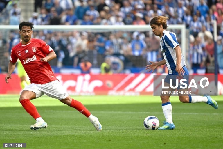 FC Porto venceu hoje na receção ao Santa Clara, por 1-0, no jogo da 34.ª e última jornada da I Liga portuguesa de futebol que antecede os festejos pela 31.ª conquista do título nacional pelos ‘dragões’.