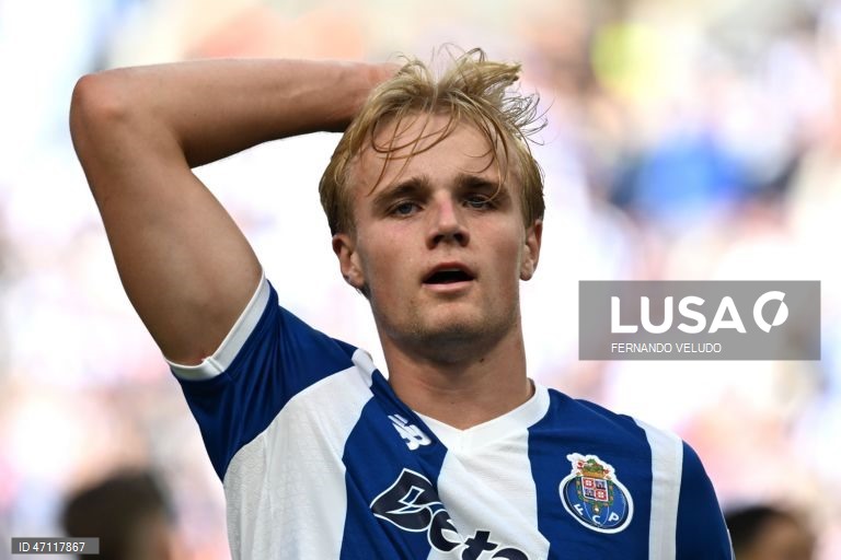 FC Porto venceu hoje na receção ao Santa Clara, por 1-0, no jogo da 34.ª e última jornada da I Liga portuguesa de futebol que antecede os festejos pela 31.ª conquista do título nacional pelos ‘dragões’.