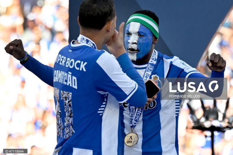 FC Porto venceu hoje na receção ao Santa Clara, por 1-0, no jogo da 34.ª e última jornada da I Liga portuguesa de futebol que antecede os festejos pela 31.ª conquista do título nacional pelos ‘dragões’.