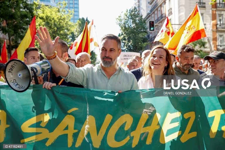 Espanha: Manifestação em Madrid contra o governo de Pedro Sanchez