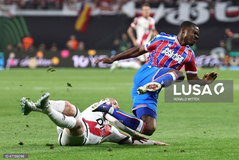 O Crystal Palace conquistou hoje a quinta edição da Liga Conferência em futebol, ao vencer na final o Rayo Vallecano, por 1-0, em Leipzig, na Alemanha, com um golo do avançado francês Jean-Philippe Mateta, aos 51 minutos.