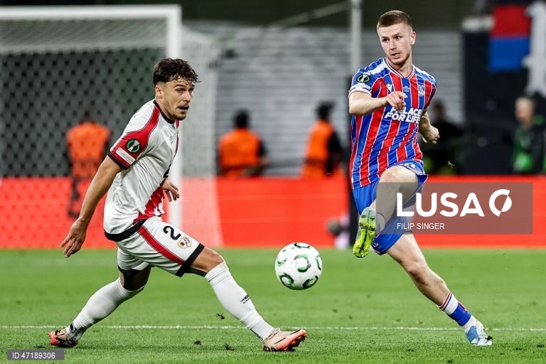 O Crystal Palace conquistou hoje a quinta edição da Liga Conferência em futebol, ao vencer na final o Rayo Vallecano, por 1-0, em Leipzig, na Alemanha, com um golo do avançado francês Jean-Philippe Mateta, aos 51 minutos.